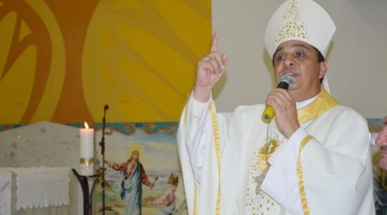 Bispo de Patos diz que não haverá missa para posse de prefeitos e que eleitos deveriam se confessar, pois mentiram, compraram votos e foram corruptos