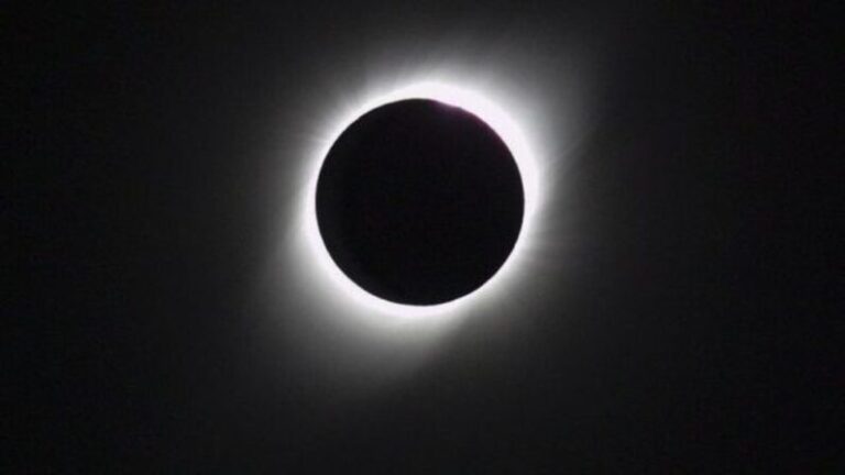 Eclipse solar total poderá ser visto dia 14 de dezembro no Brasil