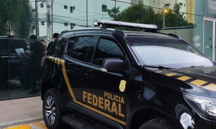 Polícia Federal cumpre mandado de prisão contra ex-prefeito da Paraíba