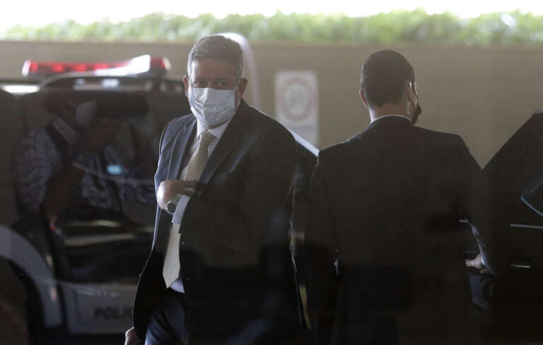 Sem citar impeachment de Bolsonaro, Lira diz não haver mais espaço para ‘radicalismo’ e ‘excessos’
