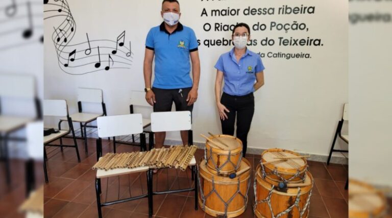 Secretaria de Cultura de Catingueira compra instrumentos para formação de bandas de pífanos