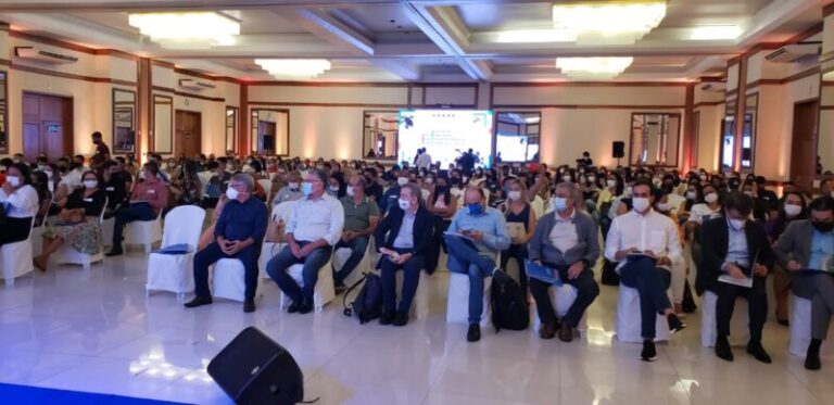 Representantes de Emas participam do Fórum de Educação, Empreendedores e Políticas Públicas do Sebrae em Campina Grande