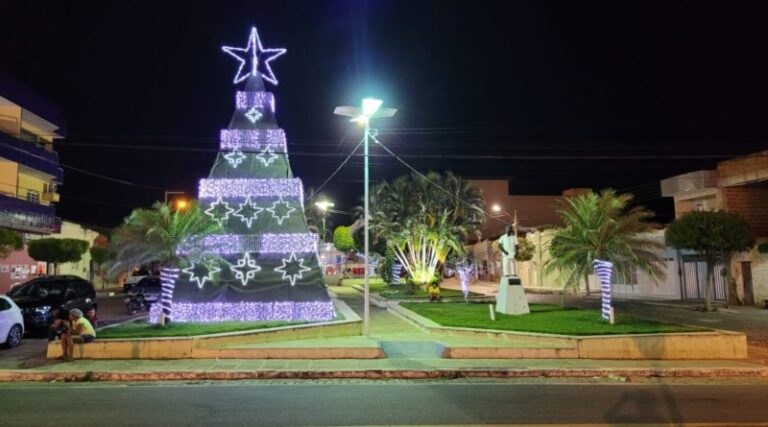 Prefeitura de Catingueira inaugura decoração de Natal, veja vídeo e fotos