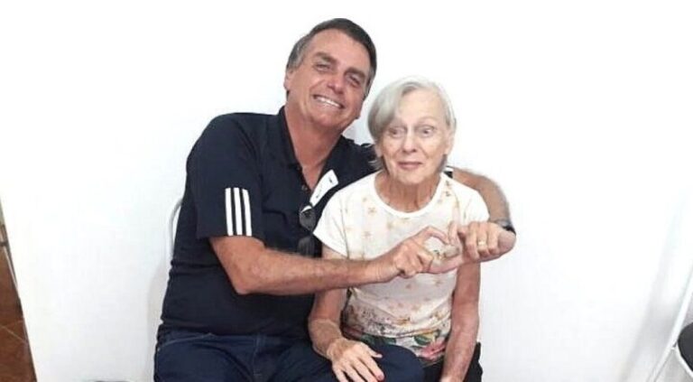 Mãe de Bolsonaro morre aos 94 anos