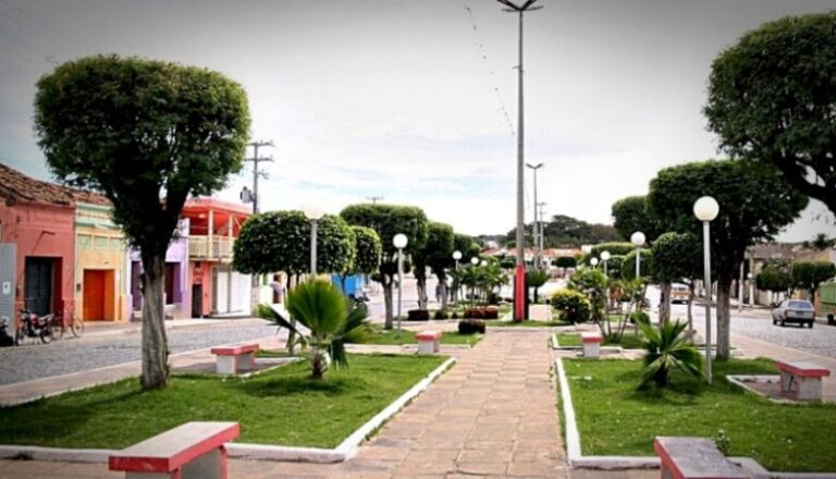 Irmão entra em residência e encontra irmã morta, em Ibiara