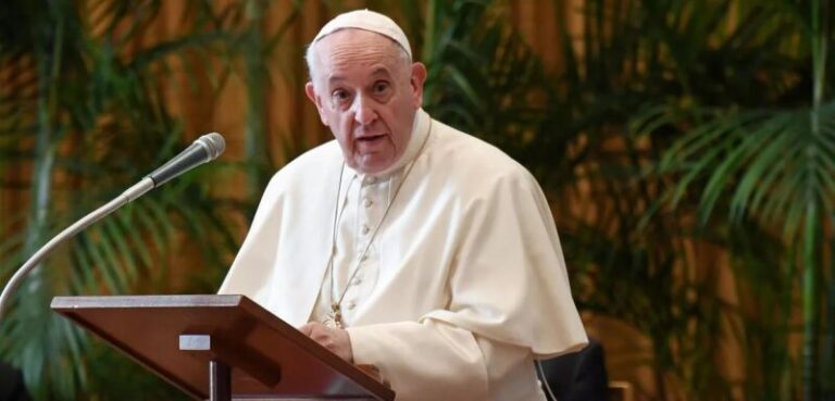 Candidato a presidente da Argentina acusa Papa Francisco de afinidade com ‘comunistas assassinos’