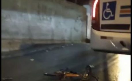 Ônibus atropela e mata adolescente que andava de bicicleta