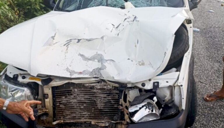 Colisão entre moto e carro deixa uma pessoa ferida no Vale do Piancó