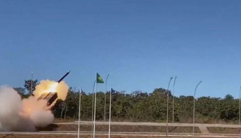 Centro de treinamento do Exército faz testes com míssil de tecnologia 100% brasileira