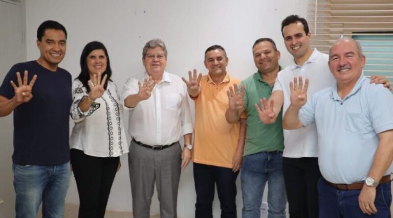 Prefeito do PDT e vereadores do PSDB rompem com Pedro e declaram apoio a João