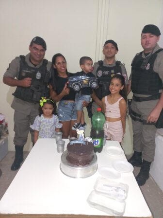 Policiais Militares de Piancó participam do aniversário do pequeno Guilherme de 3 anos de idade
