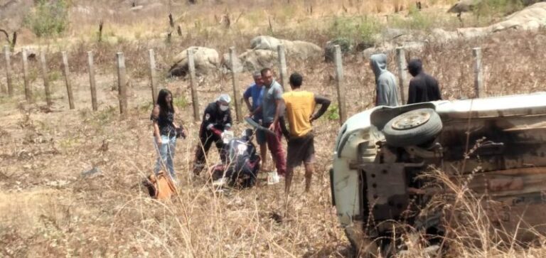 Capotamento de carro deixa secretário da prefeitura de Santana dos Garrotes gravamente ferido