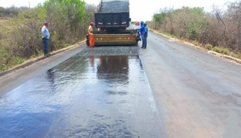 Governo da Paraíba restaura rodovia que beneficia vários municípios do Vale do Piancó