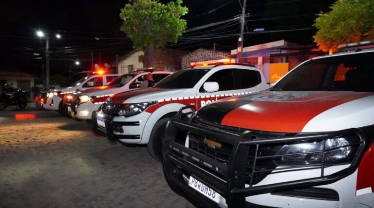 Cinco procurados da justiça são presos durante operação da PM