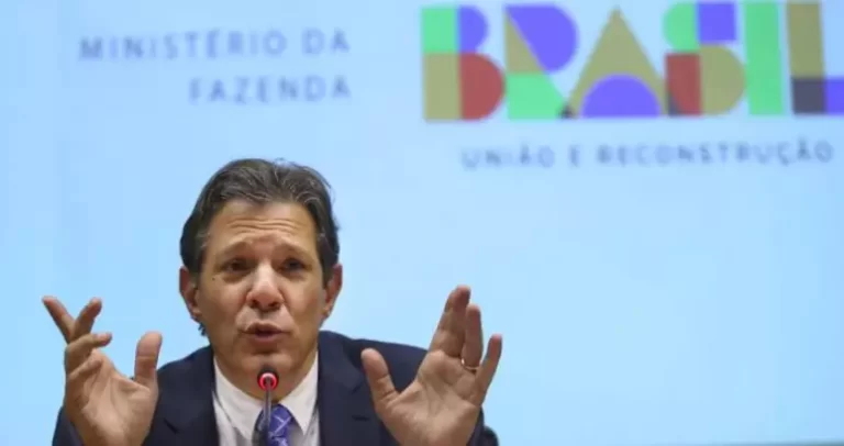 Brasil precisa de ajuste fiscal de R$ 300 bilhões para estancar dívida crescente