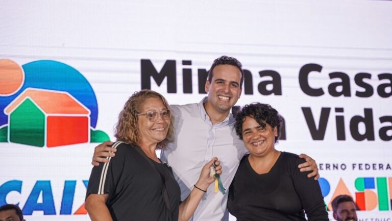 Vice-governador participa de entrega de moradias em João Pessoa e destaca importância dos programas habitacionais