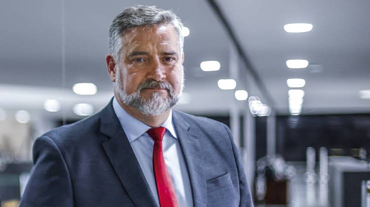 Paulo Pimenta confirma exoneração do chefe do GSI e diz em nota que golpistas serão punidos