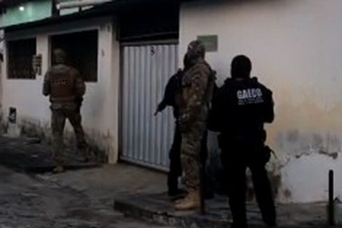 Polícia Militar e Gaeco realizam operação e cumprem mandados de prisão