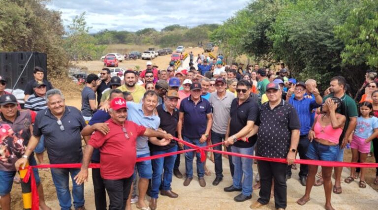 Prefeitura de Catingueira entrega mais uma obra para a população