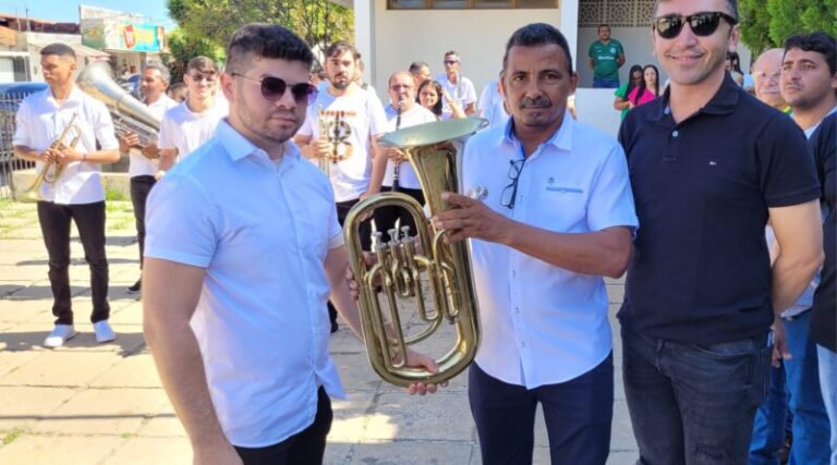 Prefeitura de Catingueira adquire novos instrumentos para a Banda Filarmônica São Sebastião