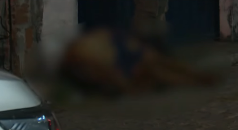 Desconhecidos chamam vítima e assassinam homem na porta de casa