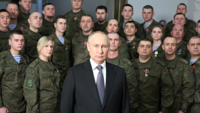 Rússia convoca 130 mil homens para serviço militar obrigatório