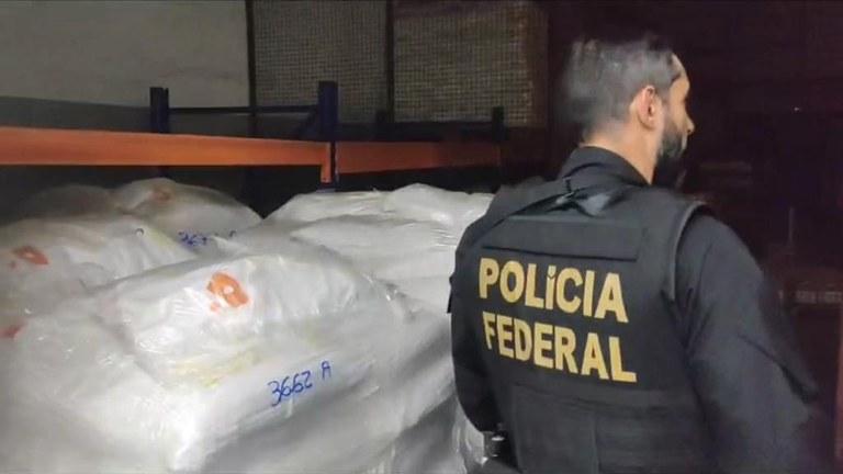 Empresa do influenciador Renato Cariani é alvo de operação da PF contra tráfico de drogas