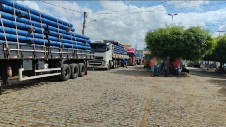 Adutora que abastece Diamante e Boa Ventura recebe nova tubulação