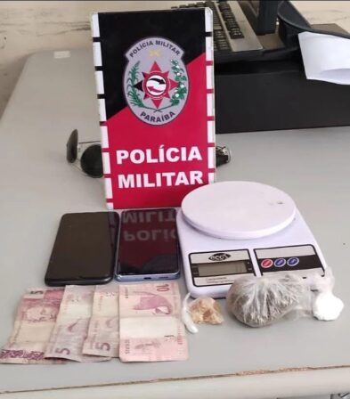 No Vale do Piancó Polícia Militar prende quatro suspeitos de tráfico de drogas