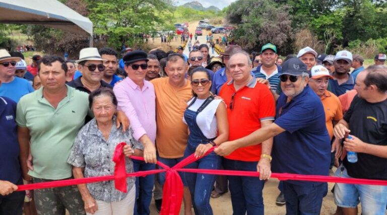 Prefeitura de Catingueira inaugura passagem molhada e beneficia moradores que ficam isolados no período de inverno