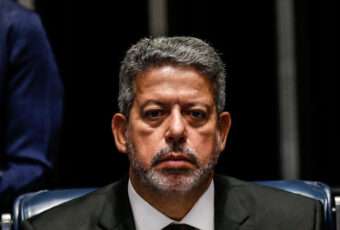 Arthur Lira teria dado sinal desanimador ao governo sobre derrubada de vetos de Lula
