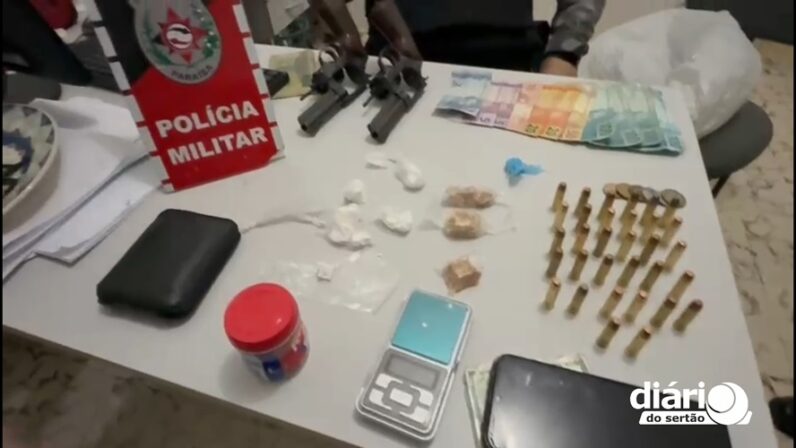 PM desarticula ponto de drogas em Pombal e prende suspeito com duas armas de fogo