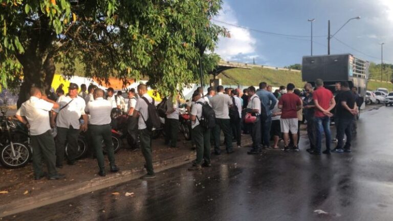 Greve dos motoristas deixa João Pessoa sem ônibus na manhã desta segunda