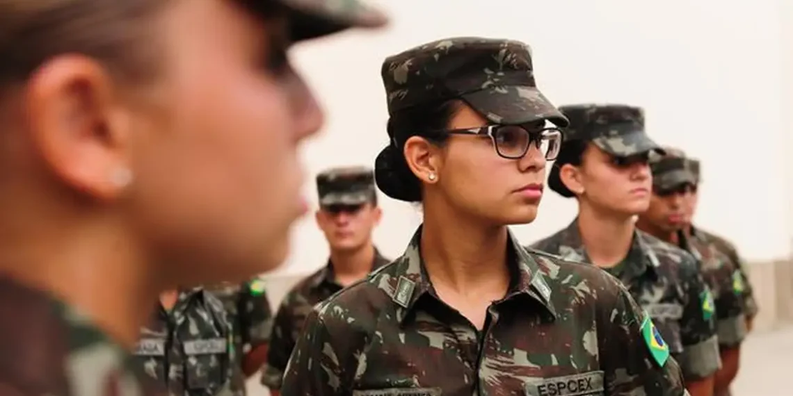 Forças Armadas iniciam alistamento voluntário feminino