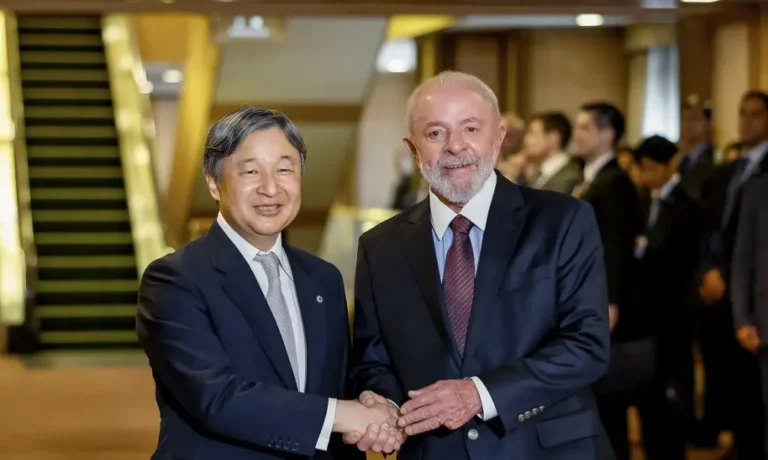 “Não adianta pedir anistia antes do julgamento”, diz Lula no Japão