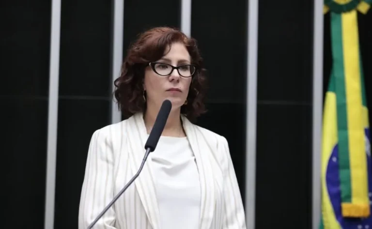 Ministro antecipa voto e STF tem maioria para condenar Zambelli