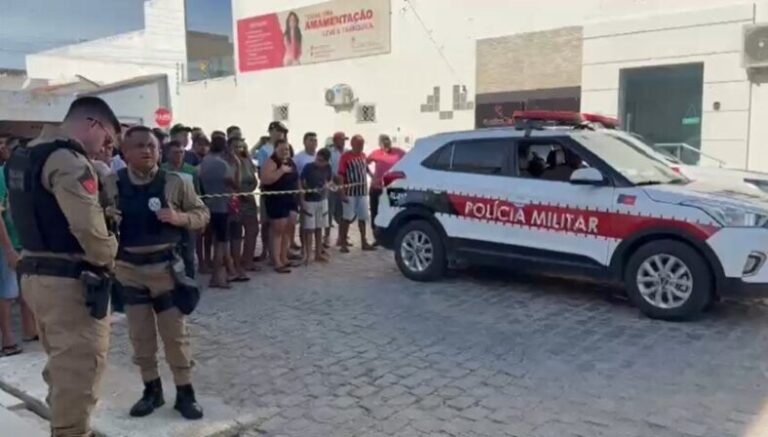 Homem mata companheira com faca em via pública de Pombal
