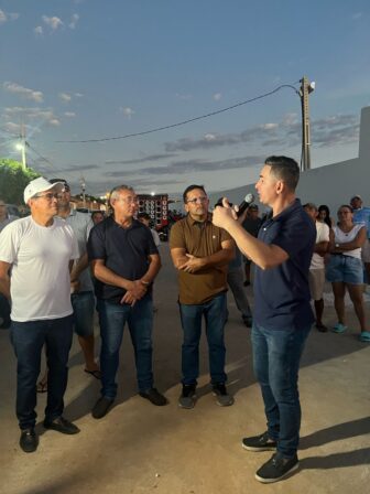 Vídeo: Prefeito de Igaracy inaugura três ruas pavimentadas aproximadamente 700 metros de calçamento
