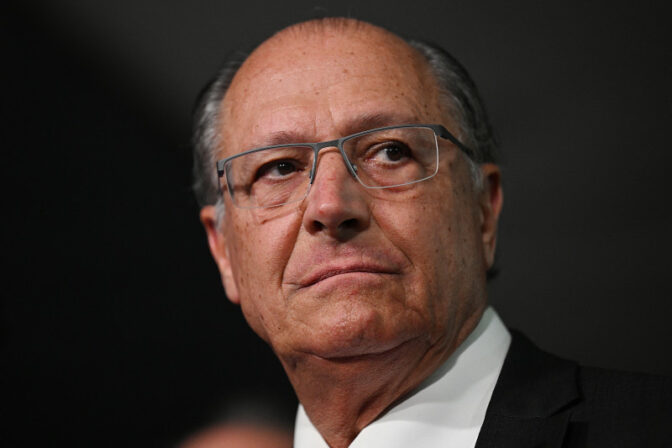 Alckmin é levado às pressas a hospital de Brasília após mal-estar