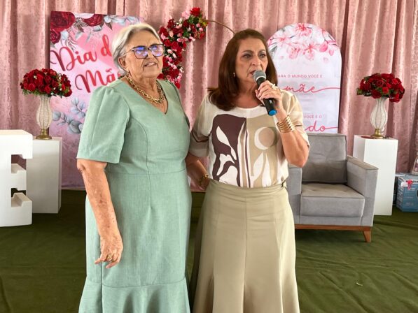 Vídeo: Prefeitura de Emas-PB promove almoço e sorteio de prêmios em homenagem as mães