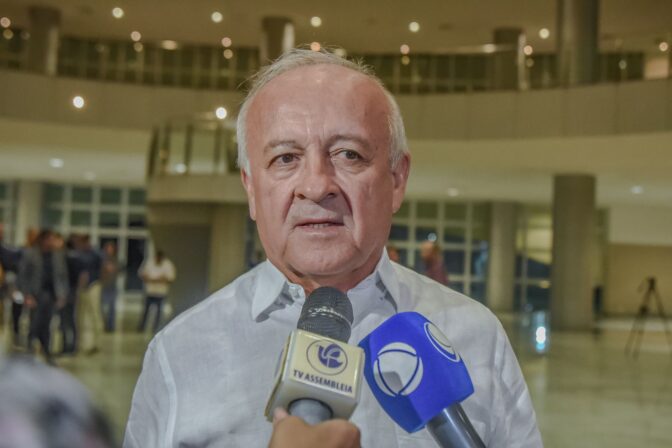 Deputado propõe projetos que aliviam bolso dos paraibanos com medidas sobre prazo e redução de IPVA