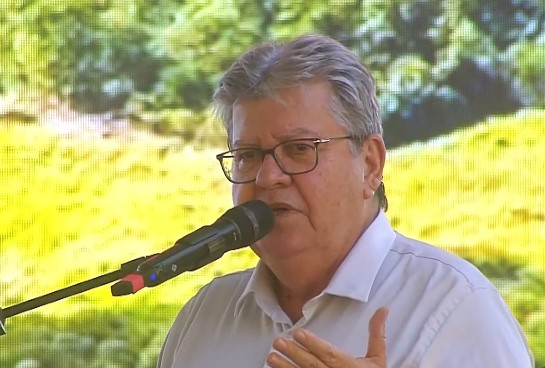 João Azevêdo comemora entrega de obras da transposição e defende continuidade do governo Lula: ‘Retrocesso jamais’