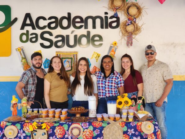 Arraiá Junino da Academia da Saúde celebra conquistas do Desafio de Emagrecimento com forró, cultura e bem-estar