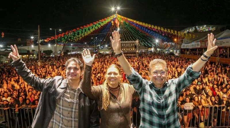 Adriano Galdino prestigia São Pedro em Pocinhos e reforça alinhamento com Lula para 2026
