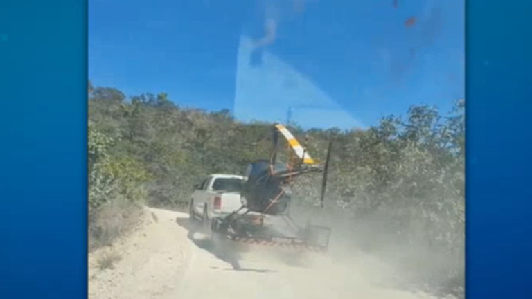 Bandidos roubam helicóptero usando carro com reboque no interior de SP