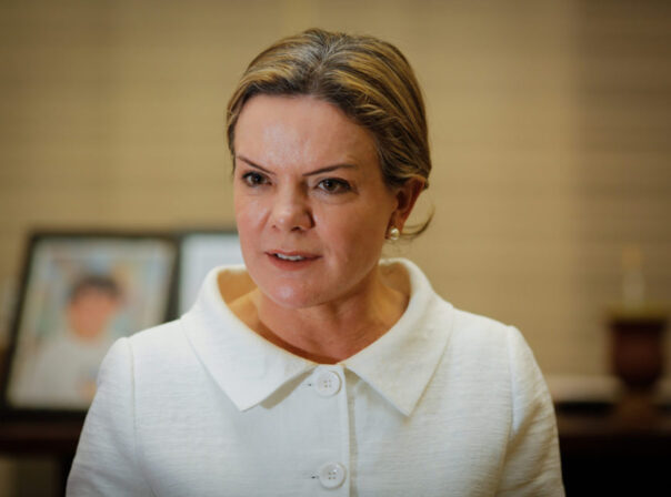 Comitiva de prefeitos brasileiros pode deixar Israel nesta segunda-feira, afirma Ministra das Relações Institucionais