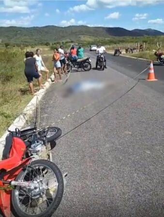 Tragédia: mulher perde a vida e outra fica ferida em acidente de moto entre Carrapateira e Nazarezinho
