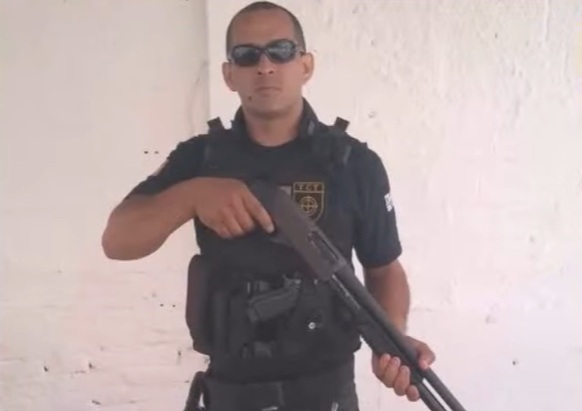 Homem é assassinado dentro do próprio carro