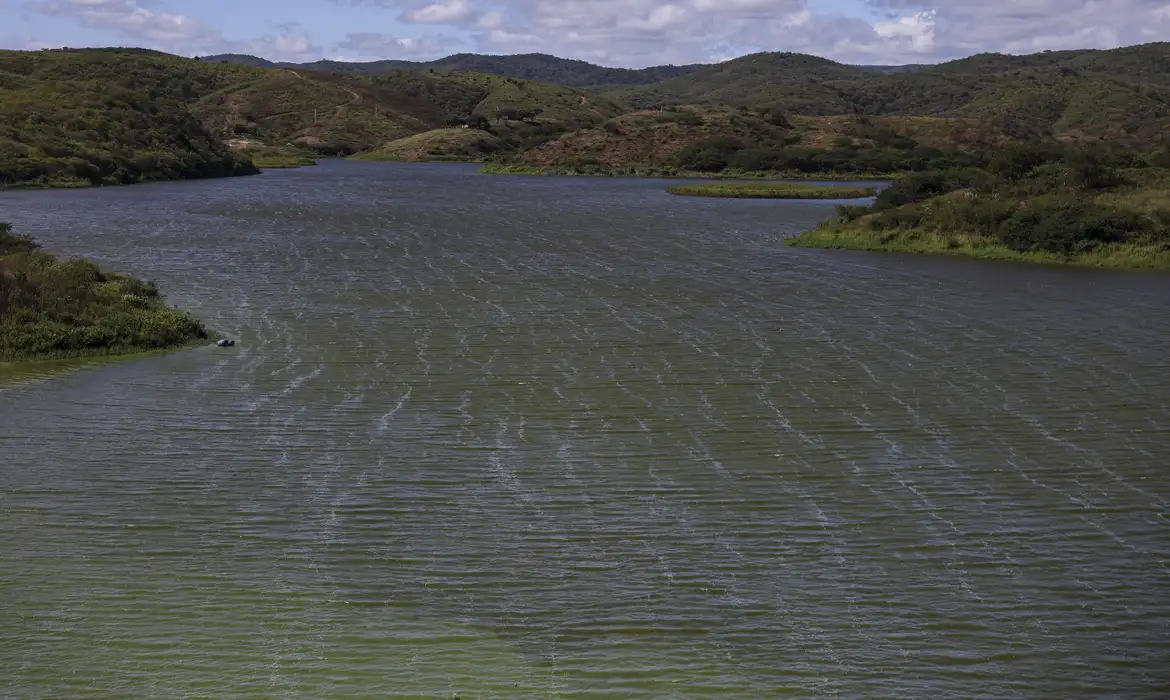 Rio São Francisco terá nova hidrovia para transporte de cargas ao Nordeste