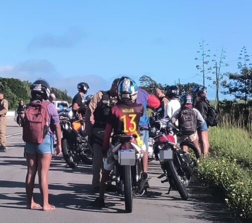 PRF e PMPB realizam operação para combater “rolezinhos” de motociclistas na BR-101